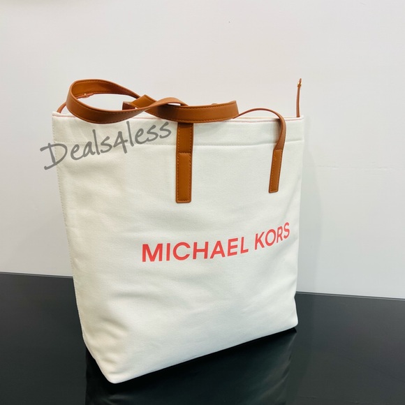 Michael Kors Tote Bag - Picture 4 of 7